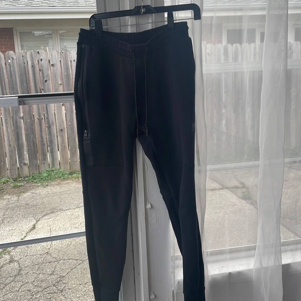 Nike tech pants Size M